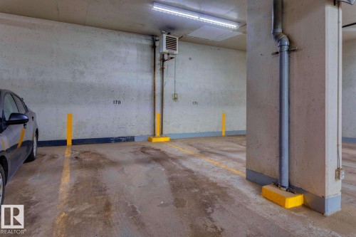 906 9819 104 Street, Edmonton, AB - Indoor