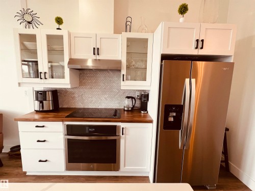 443 10403 122 Street, Edmonton, AB - Indoor Photo Showing Kitchen