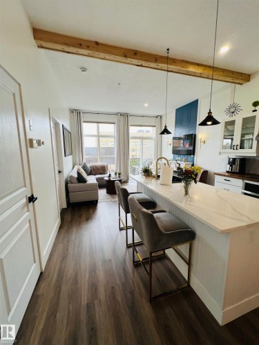 443 10403 122 Street, Edmonton, AB - Indoor