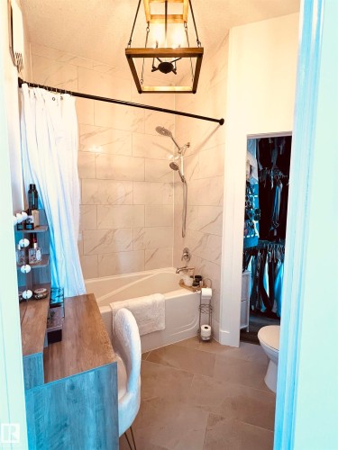 443 10403 122 Street, Edmonton, AB - Indoor Photo Showing Bathroom