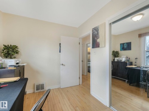 10727 66 Avenue, Edmonton, AB - Indoor Photo Showing Other Room