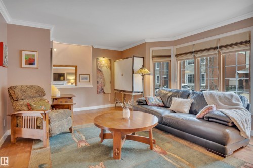 9727 101A Street, Edmonton, AB - Indoor Photo Showing Living Room