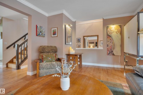 9727 101A Street, Edmonton, AB - Indoor