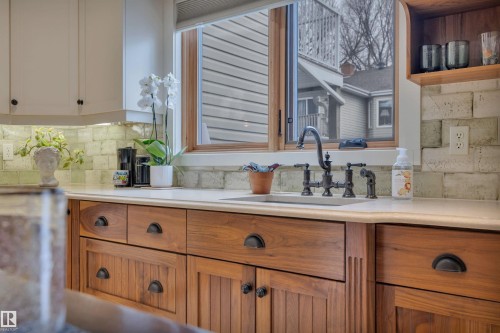 9727 101A Street, Edmonton, AB - Indoor Photo Showing Kitchen