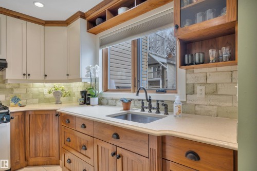 9727 101A Street, Edmonton, AB - Indoor Photo Showing Kitchen