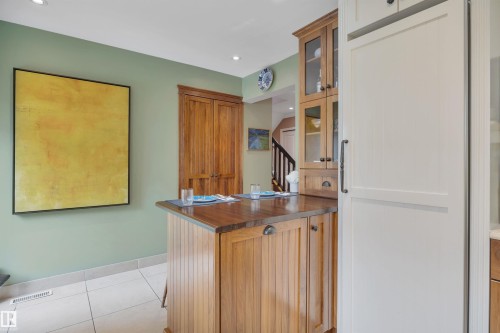 9727 101A Street, Edmonton, AB - Indoor Photo Showing Other Room