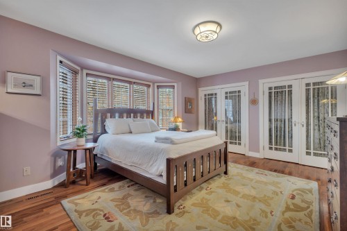 9727 101A Street, Edmonton, AB - Indoor Photo Showing Bedroom