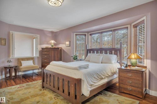 9727 101A Street, Edmonton, AB - Indoor Photo Showing Bedroom