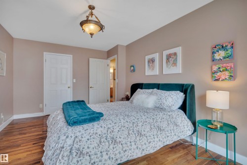 9727 101A Street, Edmonton, AB - Indoor Photo Showing Bedroom