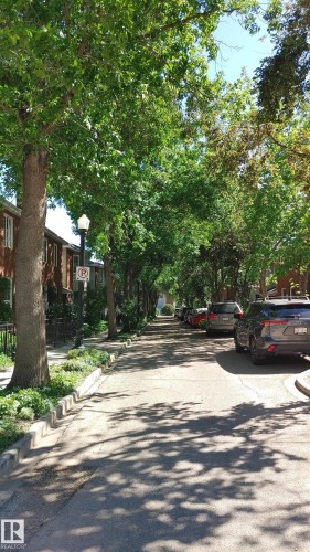 9727 101A Street, Edmonton, AB - Outdoor