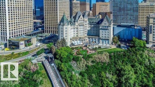 9727 101A Street, Edmonton, AB - Outdoor