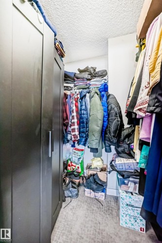 1723 Hammond Crescent Nw, Edmonton, AB - Indoor With Storage