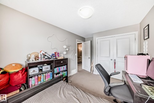 Upper level. - 1723 Hammond Crescent Nw, Edmonton, AB - Indoor Photo Showing Office