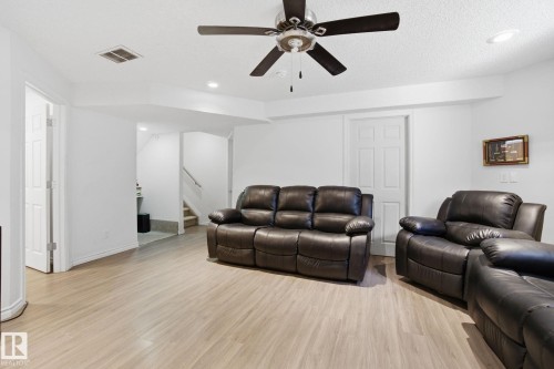 1181 Westerra Link, Stony Plain, AB - Indoor Photo Showing Living Room