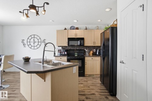 1181 Westerra Link, Stony Plain, AB - Indoor Photo Showing Kitchen With Double Sink