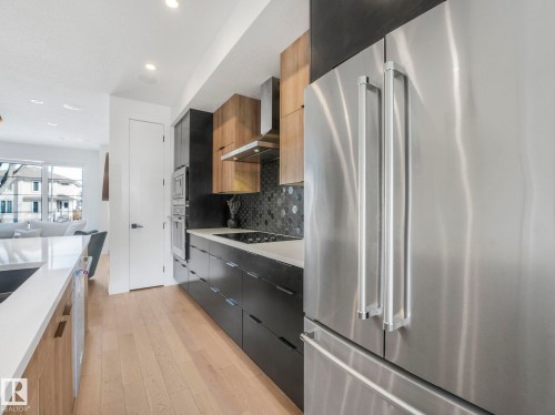 7741 81 Avenue Nw, Edmonton, AB - Indoor Photo Showing Kitchen With Upgraded Kitchen