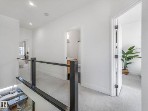 7741 81 Avenue Nw, Edmonton, AB - Indoor Photo Showing Other Room