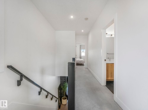 7741 81 Avenue Nw, Edmonton, AB - Indoor Photo Showing Other Room