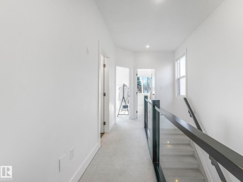 7741 81 Avenue Nw, Edmonton, AB - Indoor Photo Showing Other Room