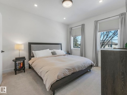 7741 81 Avenue Nw, Edmonton, AB - Indoor Photo Showing Bedroom