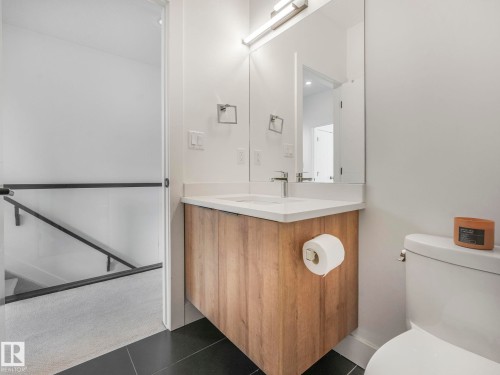 7741 81 Avenue Nw, Edmonton, AB - Indoor Photo Showing Bathroom