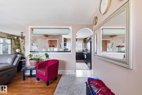 10617 167A Avenue, Edmonton, AB - Indoor