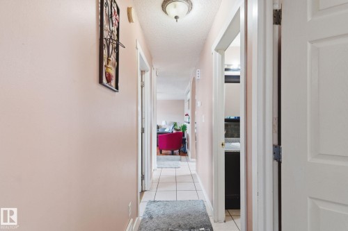 10617 167A Avenue, Edmonton, AB - Indoor