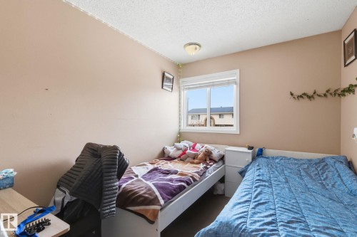 10617 167A Avenue, Edmonton, AB - Indoor Photo Showing Bedroom