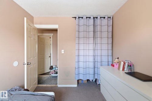 10617 167A Avenue, Edmonton, AB - Indoor Photo Showing Other Room
