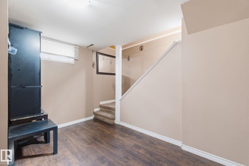10617 167A Avenue, Edmonton, AB - Indoor Photo Showing Other Room