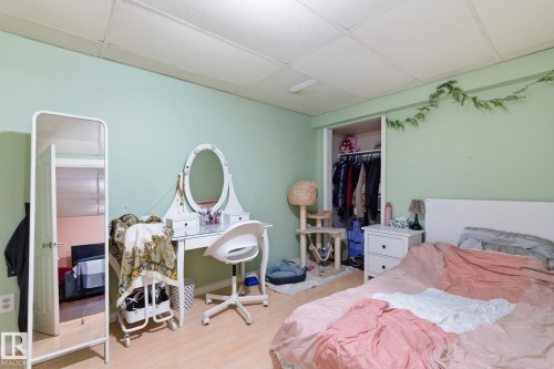 10617 167A Avenue, Edmonton, AB - Indoor Photo Showing Bedroom