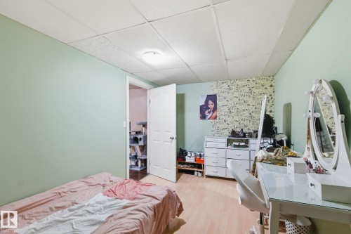 10617 167A Avenue, Edmonton, AB - Indoor Photo Showing Bedroom