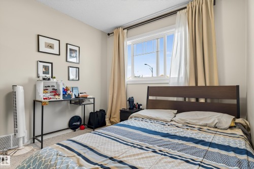1536 22 St Nw, Edmonton, AB - Indoor Photo Showing Bedroom