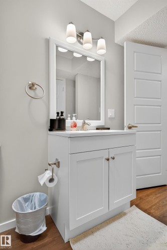 1536 22 St Nw, Edmonton, AB - Indoor Photo Showing Bathroom