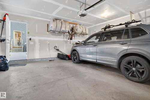 1536 22 St Nw, Edmonton, AB - Indoor Photo Showing Garage
