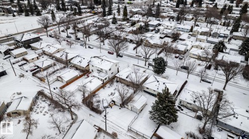 9704 76 Street, Edmonton, AB - Outdoor