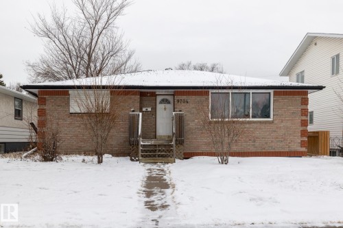 9704 76 Street, Edmonton, AB - Outdoor