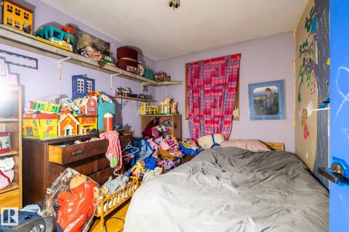 9704 76 Street, Edmonton, AB - Indoor