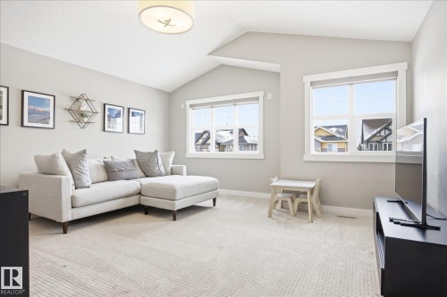 1408 Chahley Place, Edmonton, AB - Indoor Photo Showing Living Room
