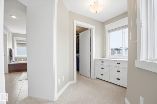 1408 Chahley Place, Edmonton, AB - Indoor Photo Showing Other Room