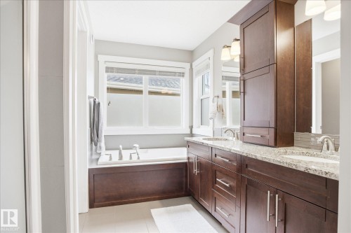 1408 Chahley Place, Edmonton, AB - Indoor Photo Showing Bathroom