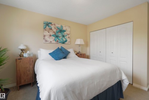 2005 108A Street, Edmonton, AB - Indoor Photo Showing Bedroom