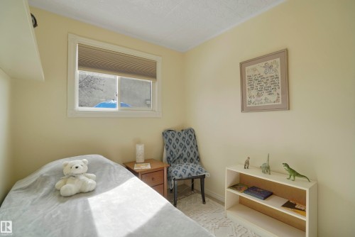 2005 108A Street, Edmonton, AB - Indoor Photo Showing Bedroom