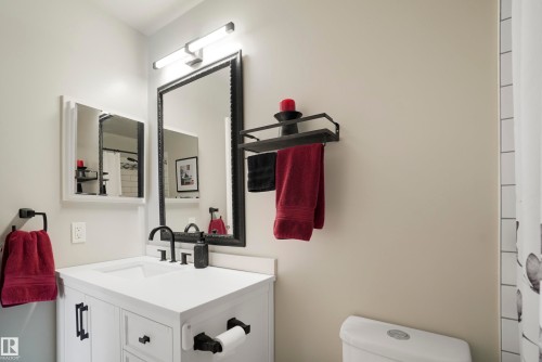 2005 108A Street, Edmonton, AB - Indoor Photo Showing Bathroom