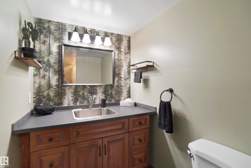 2005 108A Street, Edmonton, AB - Indoor Photo Showing Bathroom