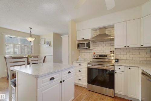 2005 108A Street, Edmonton, AB - Indoor Photo Showing Kitchen