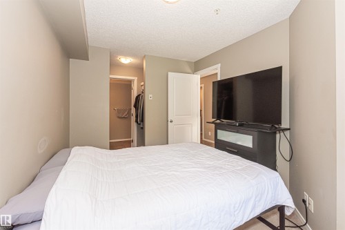 215 5816 Mullen Place, Edmonton, AB - Indoor Photo Showing Bedroom