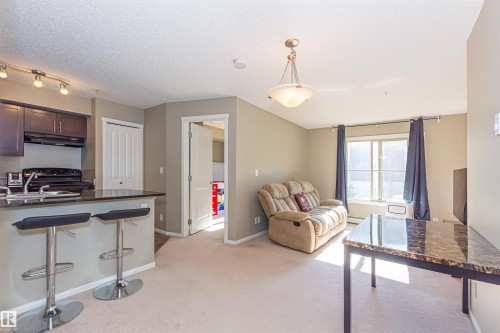 215 5816 Mullen Place, Edmonton, AB - Indoor Photo Showing Kitchen