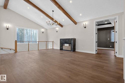 1129 Gyrfalcon Crescent, Edmonton, AB - Indoor