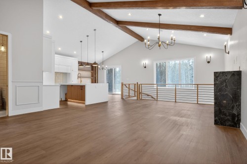 1129 Gyrfalcon Crescent, Edmonton, AB - Indoor Photo Showing Other Room